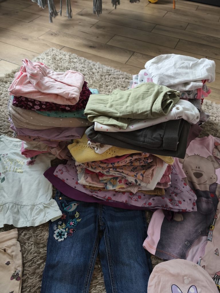 Zestaw ubranek dla dziewczynki 92,98