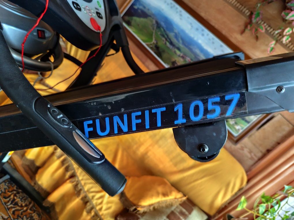 Bieżnia elektryczna z masażem Treadmill funfit1057,do wymiany opornik