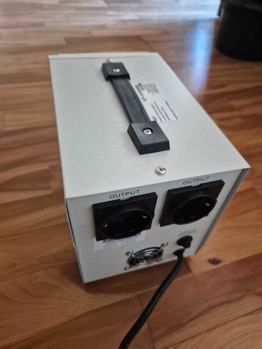 Стабілізатор напруги LogicPower 3500RD 2100 Вт 7-ми ступеневий