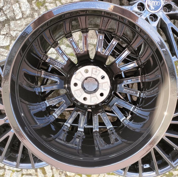 Felgi aluminiowe Audi Q3 TT A3 RS3 A4 A6 A8 8,5x18 ET50 5x112