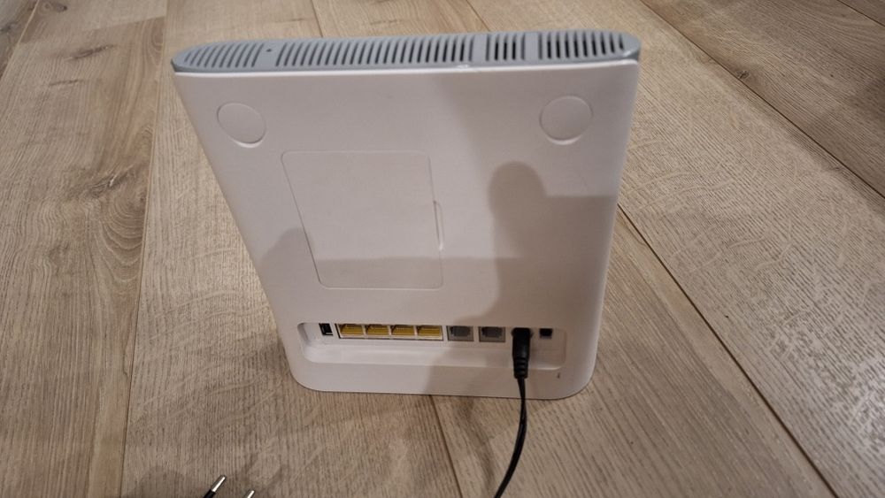ZTE Bezprzewodowy router LTE ZTE Model MF286 T-Mobile - brak sim lock