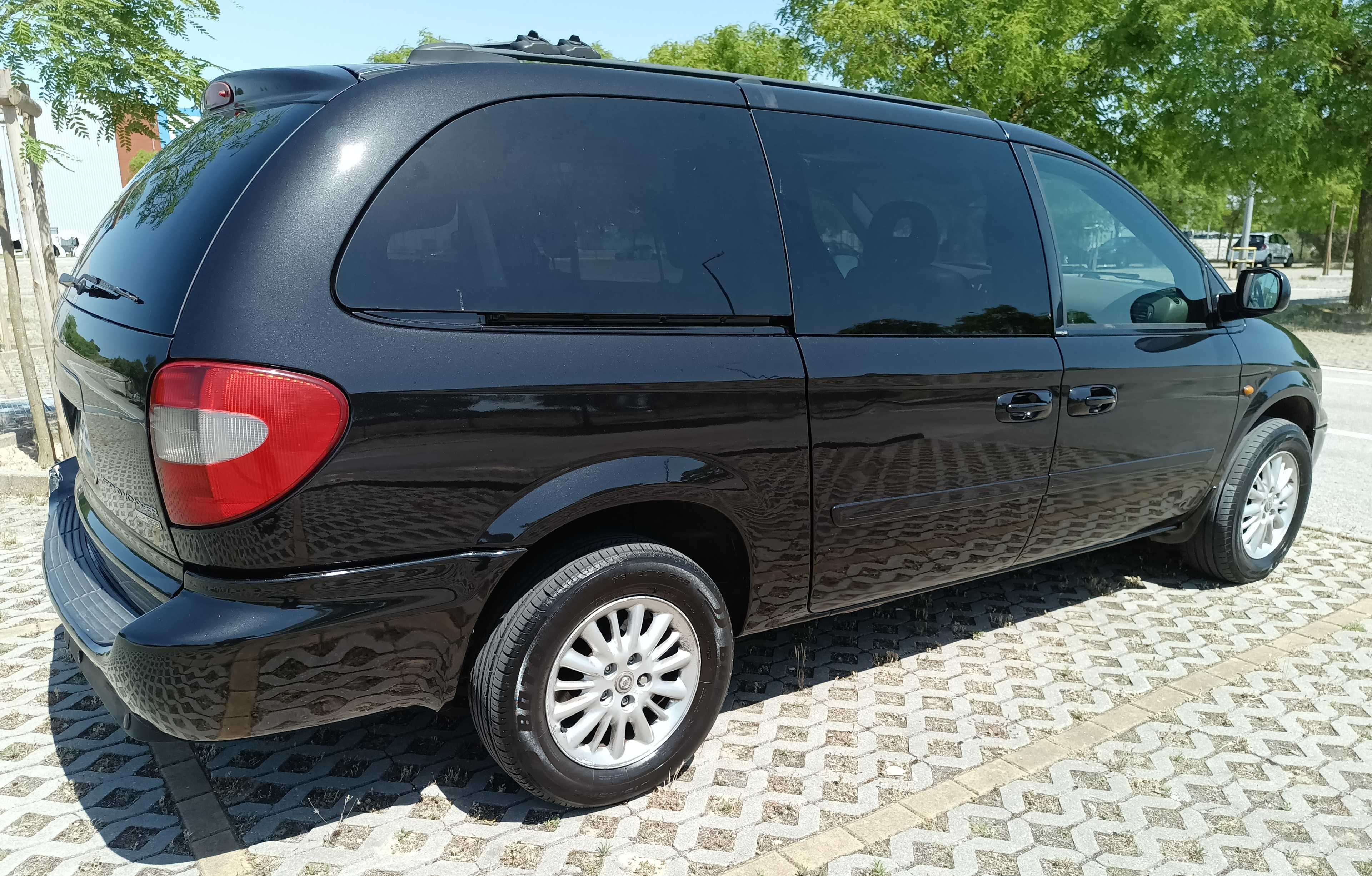 Chrysler Grand Voyager 2.8 CRD 150cv Caixa Automática 7 lugares
