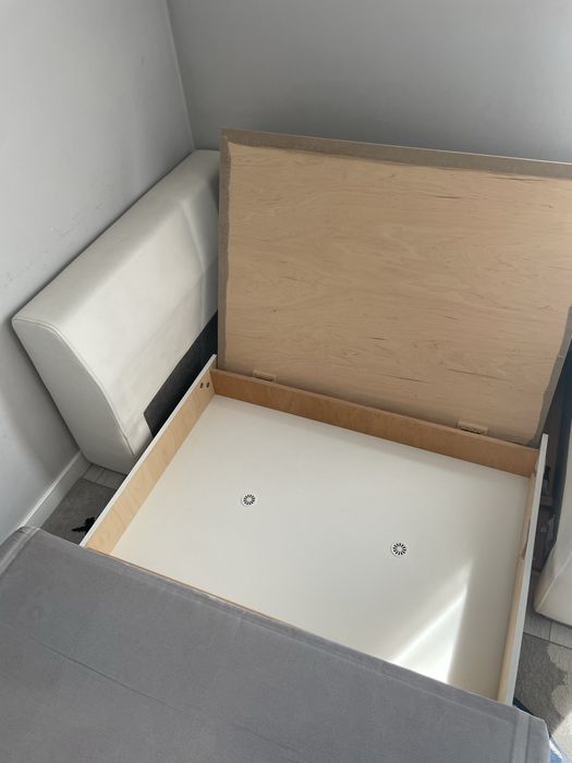 Wygodna rozkladana do spania kanapa/sofa