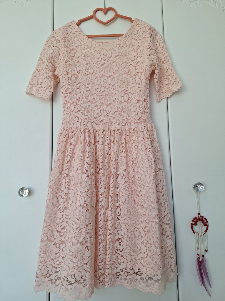 Sukienka koronkowa, elegancka Reserved rozmiar 158
