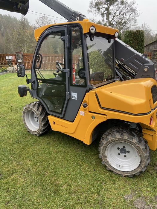 Sprzedan ładowarke stan idealny