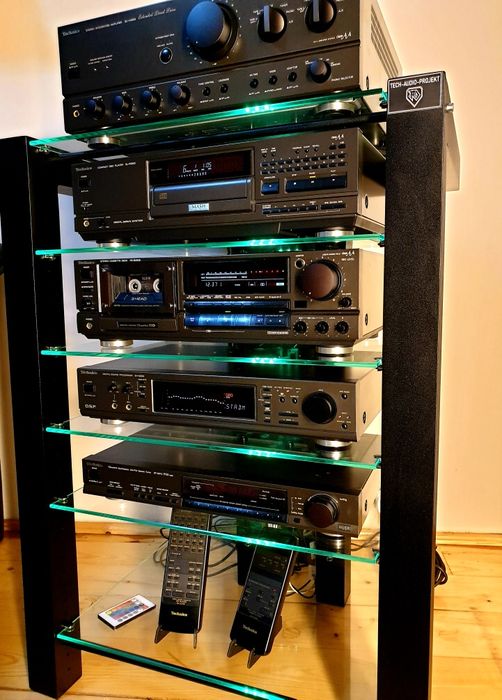 Regał, stojak audio z aluminium I szkła RGB LED - model TEVOR
