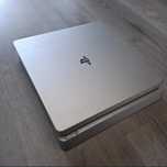 Playstation 4 slim