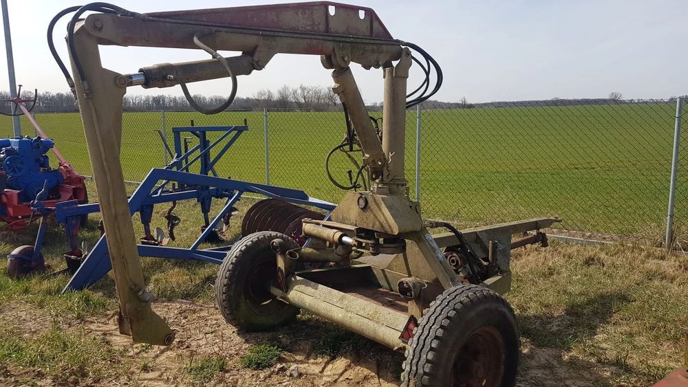 Podnośnik ładowacz rolniczy cyklop hydrauliczny TYP AL 320