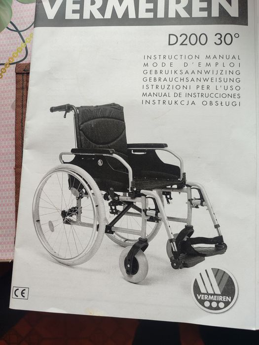 Багатофункціональне крісло колісне реклайнер Vermeiren D200 30°