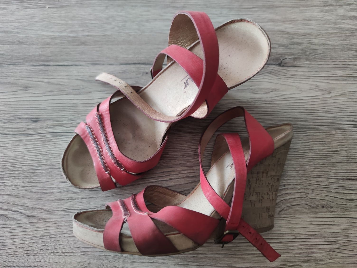 Buty McArthur sandały koturny rozm.38