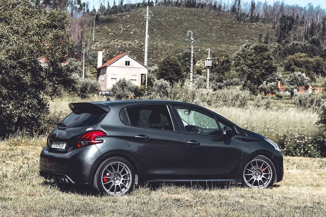 Peugeot 208 1.6 hdi