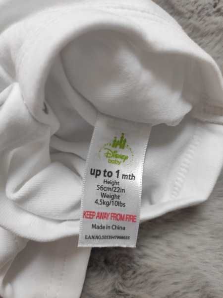 Zestaw dla niemowlaka Kubuś Puchatek spodenki body czapeczka r. 56