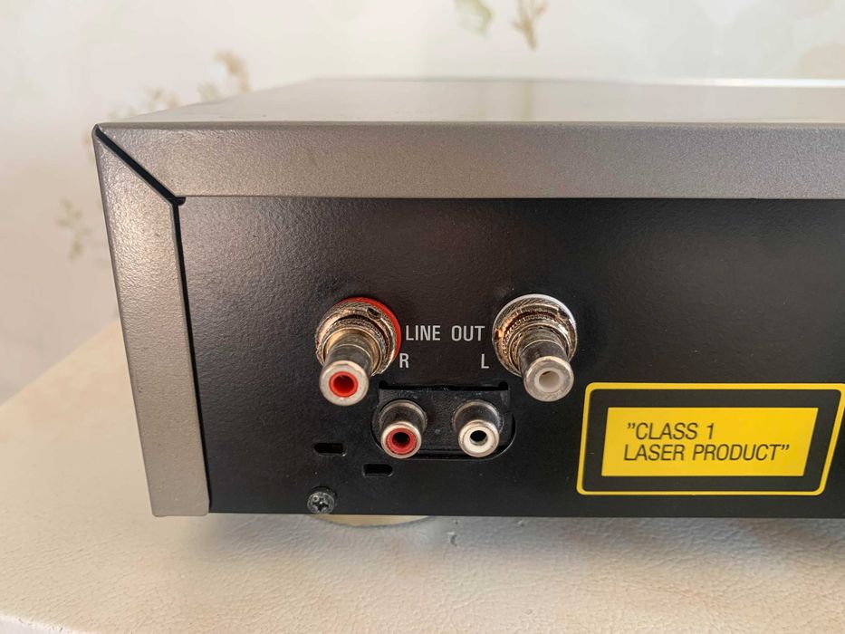 Продам CD проигрыватель DENON DCD 520.