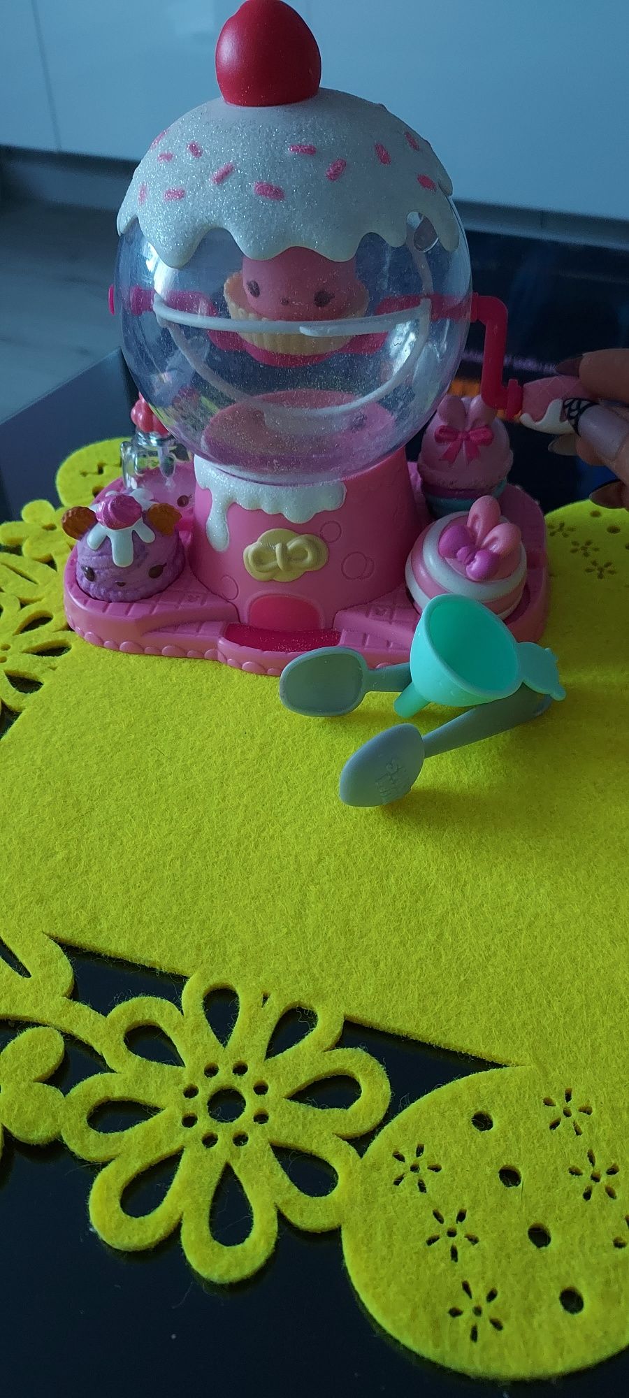 Num Noms  fabryka do brokacenia