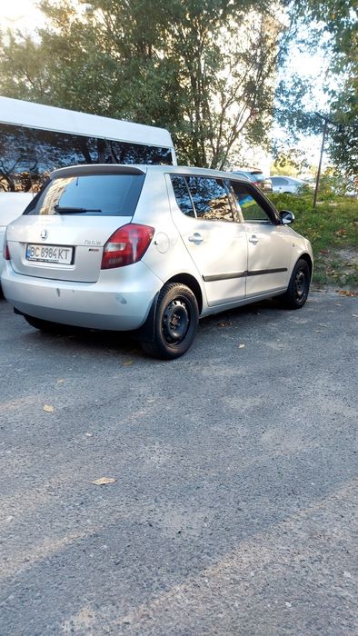 Skoda fabia 12 рік 1.6 бенз