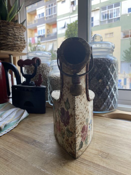 Ferro de Engomar Carvão