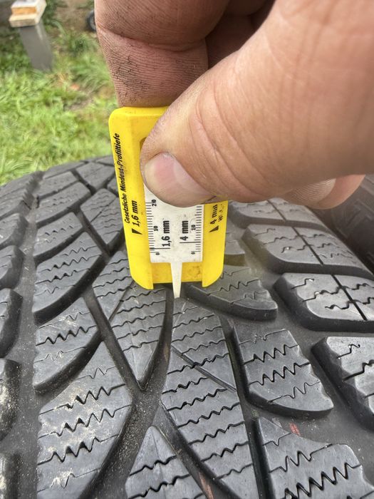 4x opona zimowa Dunlop SP Winter Sport 3D 215/60 R17 C 104/102H