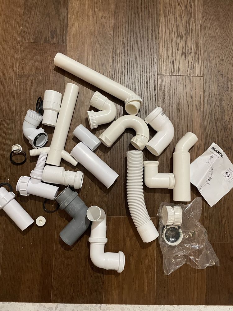 Zestaw małego hydraulika, 20 elementów + kolanka rurka syfon zlew