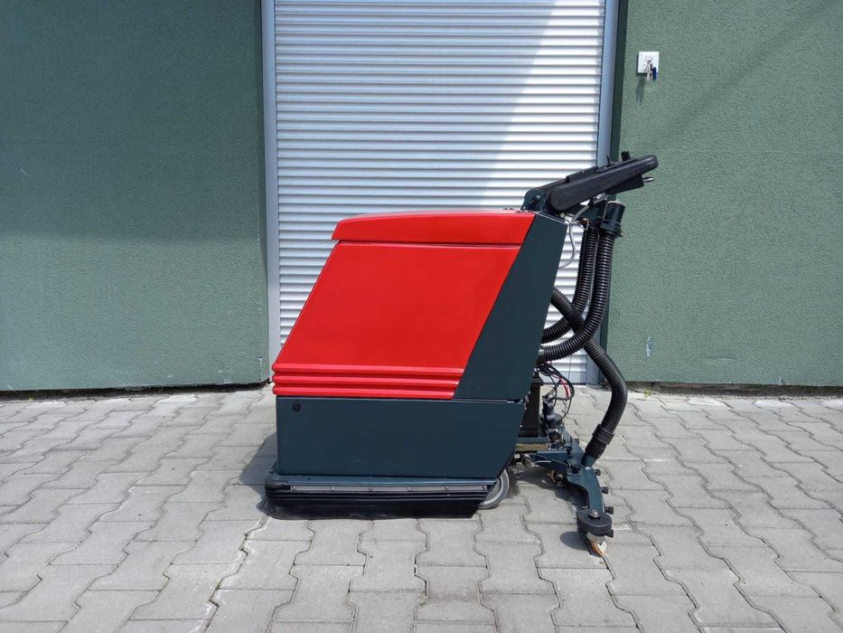 Profesjonalna szorowarka z trakcją HAKO B 430