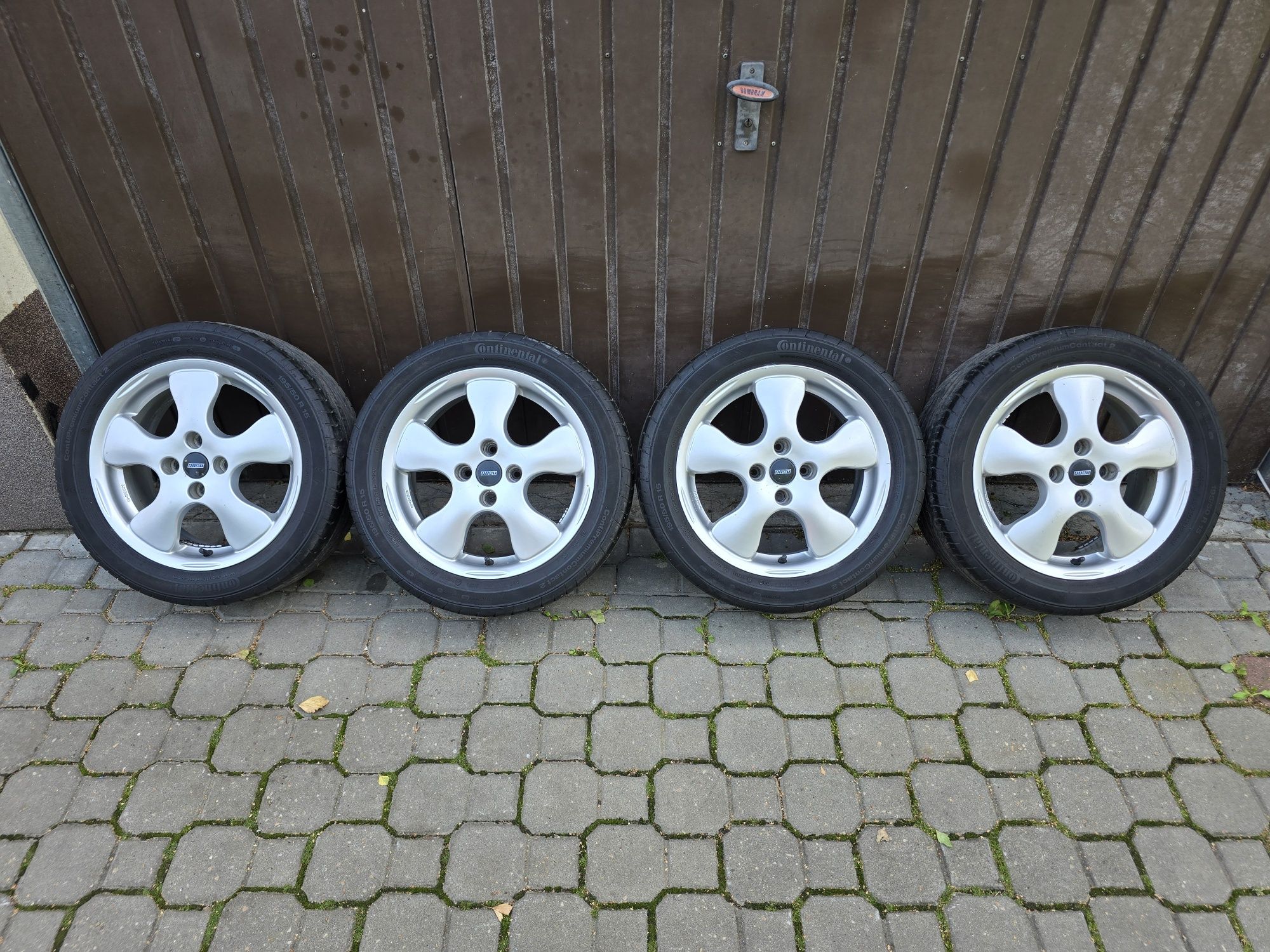Felgi z oponami 195/50R15 Fiat Bravo 4x98 Punto Tipo Doblo Palio Panda