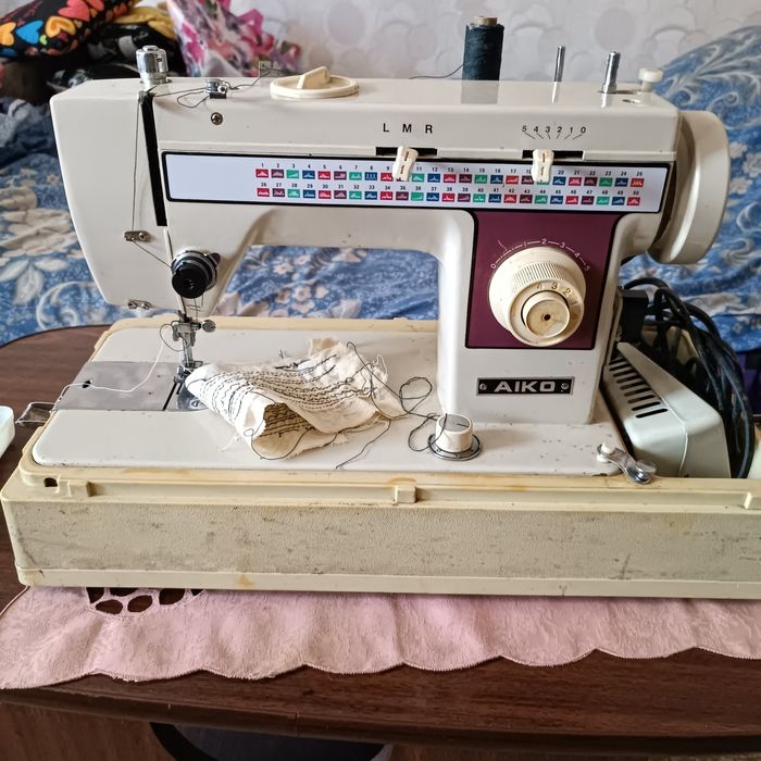 Продам швейную машинку электро