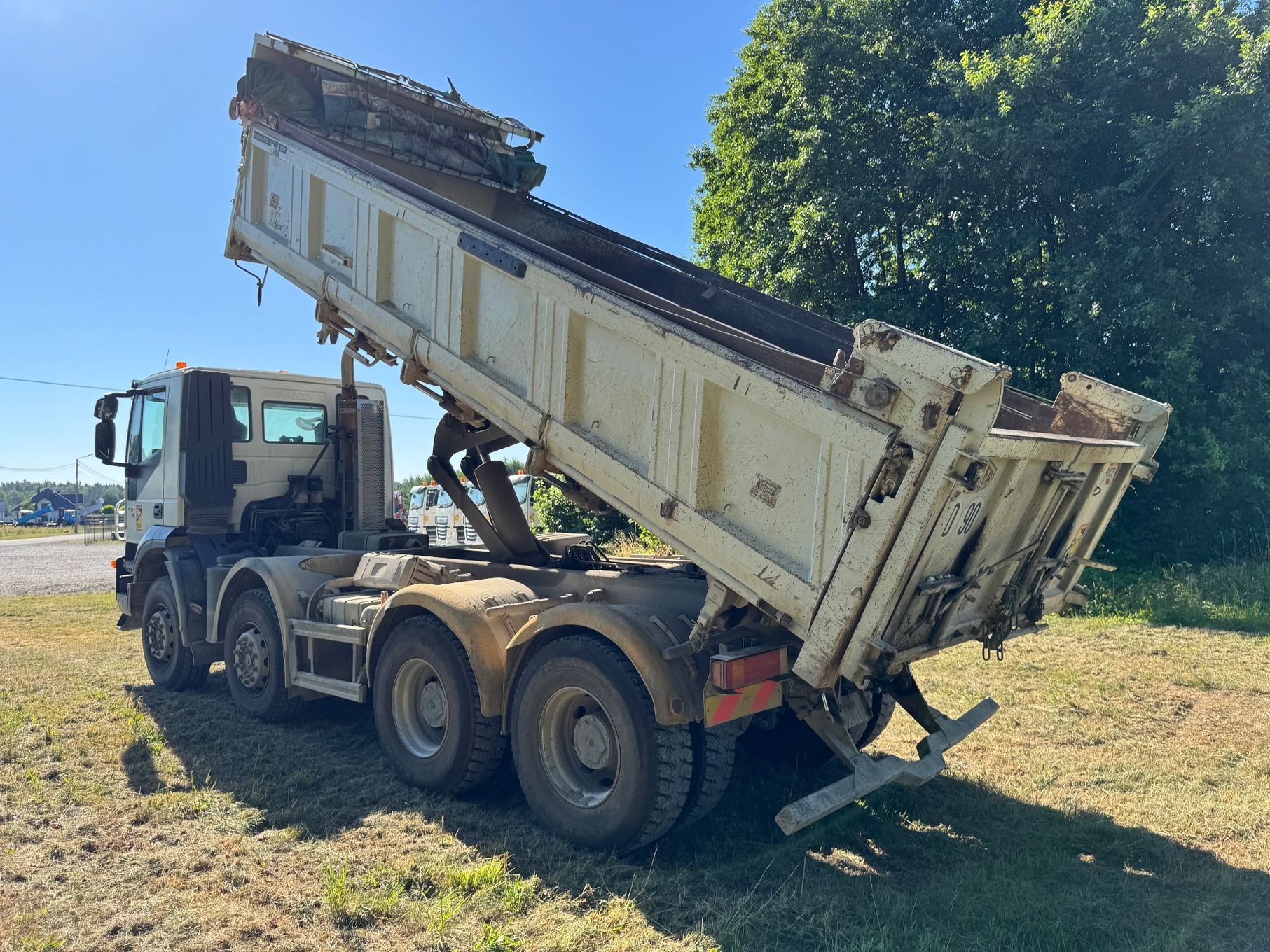 Iveco  TRAKKER 410 8X4 Kiper Meiller Hydroburta Manual Resor Przebieg 298 TKM
