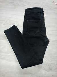 Czarne rurki spodnie damskie rozmiar XS z rozdarciami