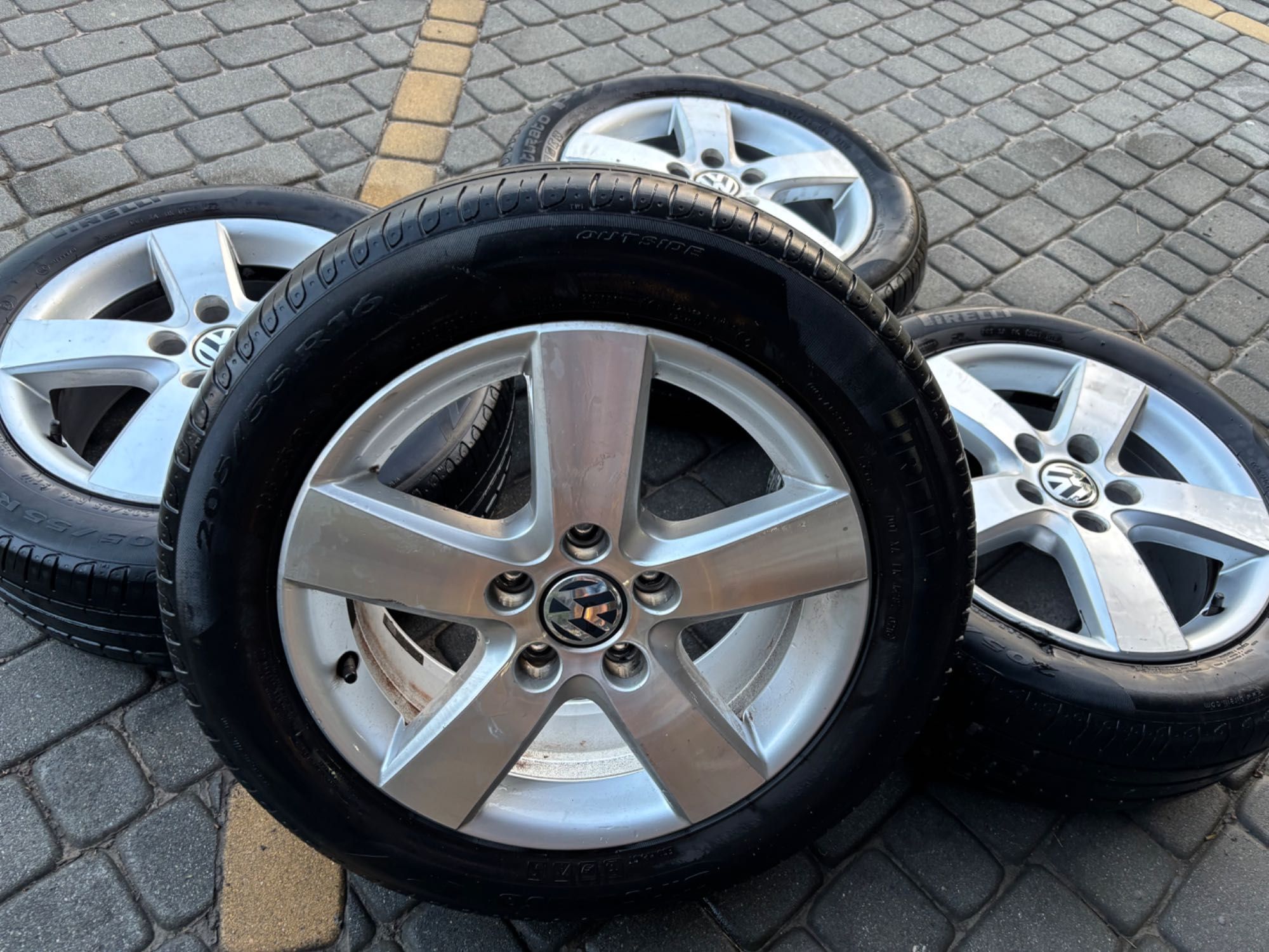 4X Felgi z oponami lato R16 5x112 VW golf V
