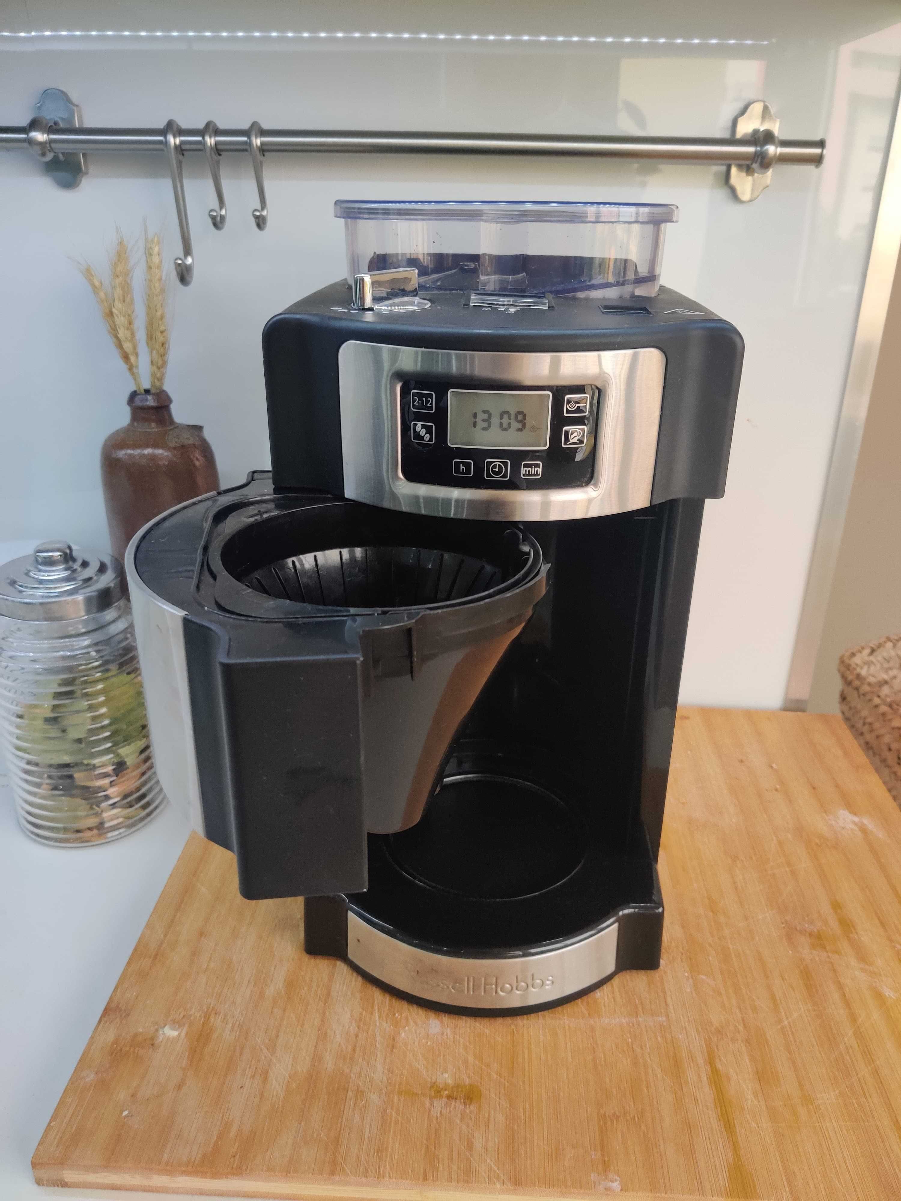 Máquina de café Russell Hobbs (com moínho)