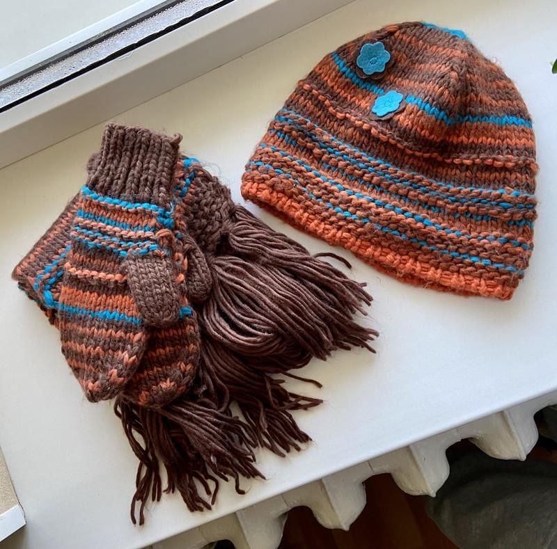 Женский головный набор шапка, шарф и рукавички