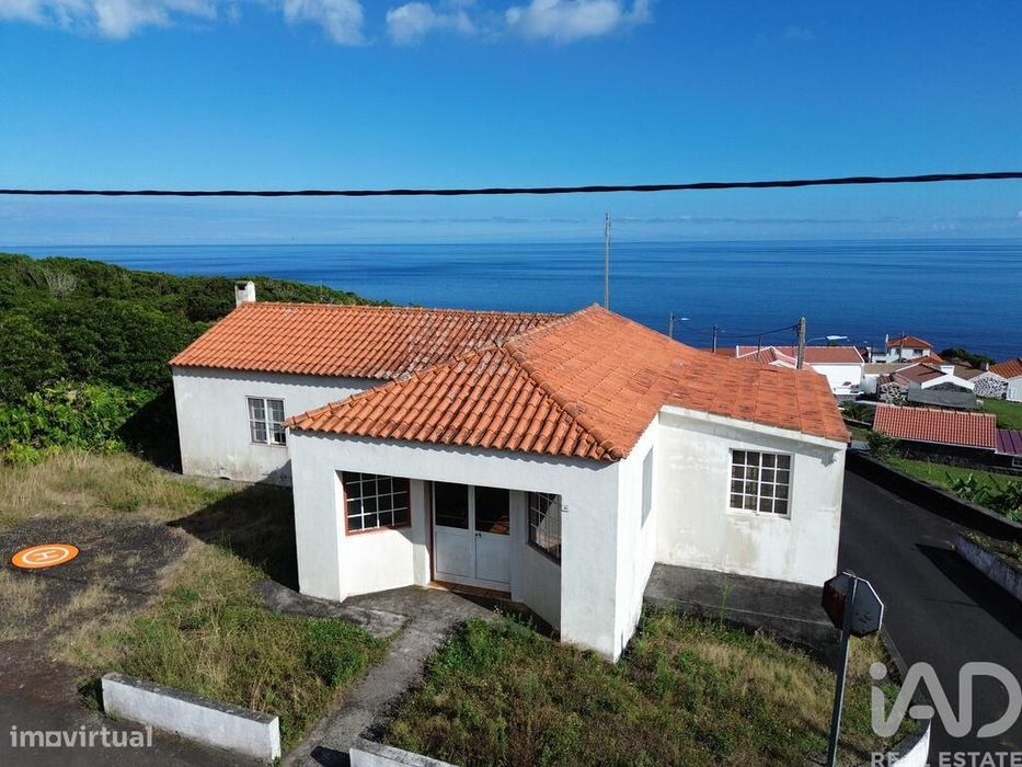 Loja / Estabelecimento Comercial T3 em Ribeiras de 159,00 m2