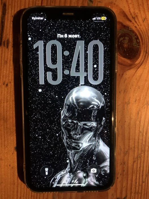 Продам Iphone 11