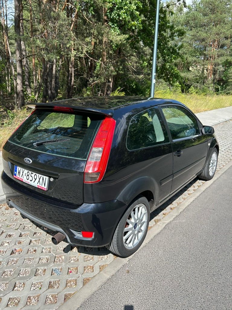 Ford Fiesta St 2.0 150km