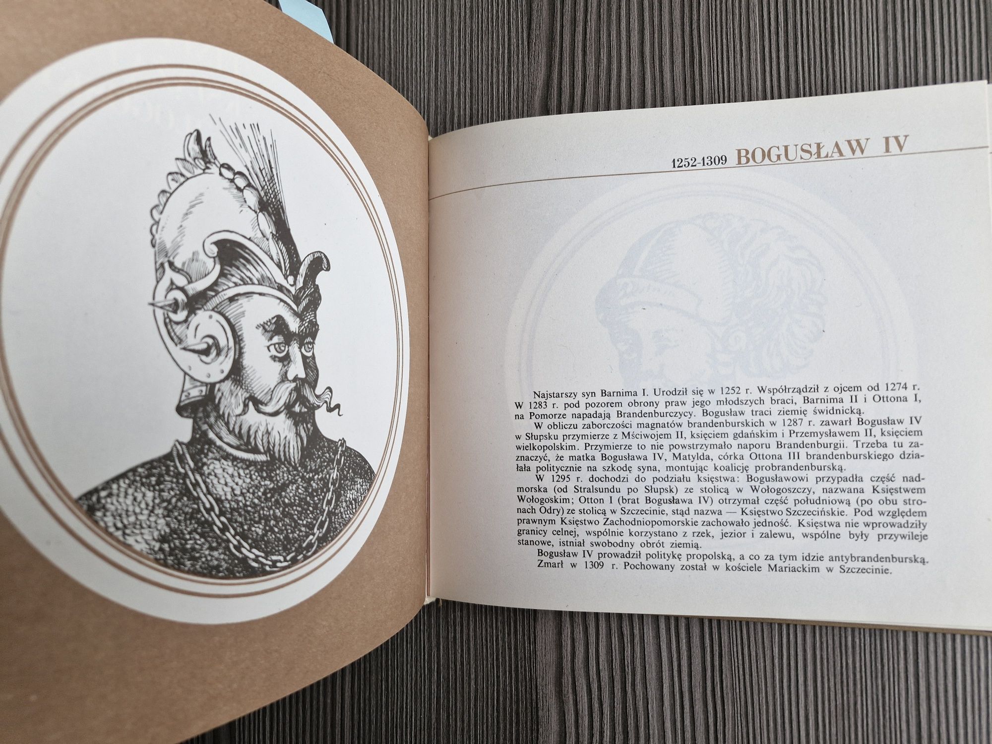 8422. "Gryfici Książęta Pomorza Zachodniego" K. Kozłowski, J. Podralsk