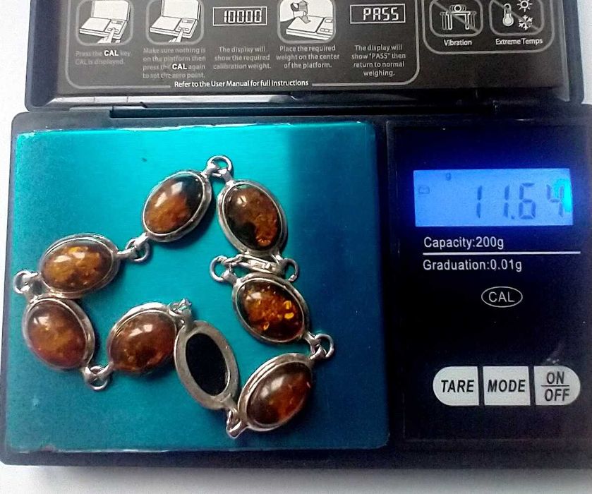 Bransoletka z bursztynu osadzonym w srebrze 925