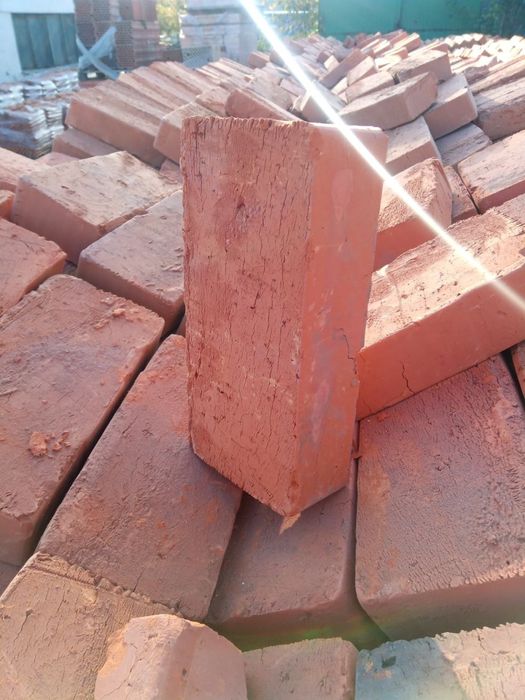 Цегла м100 м125 м150 м200 кирпич рядовой. Доставка