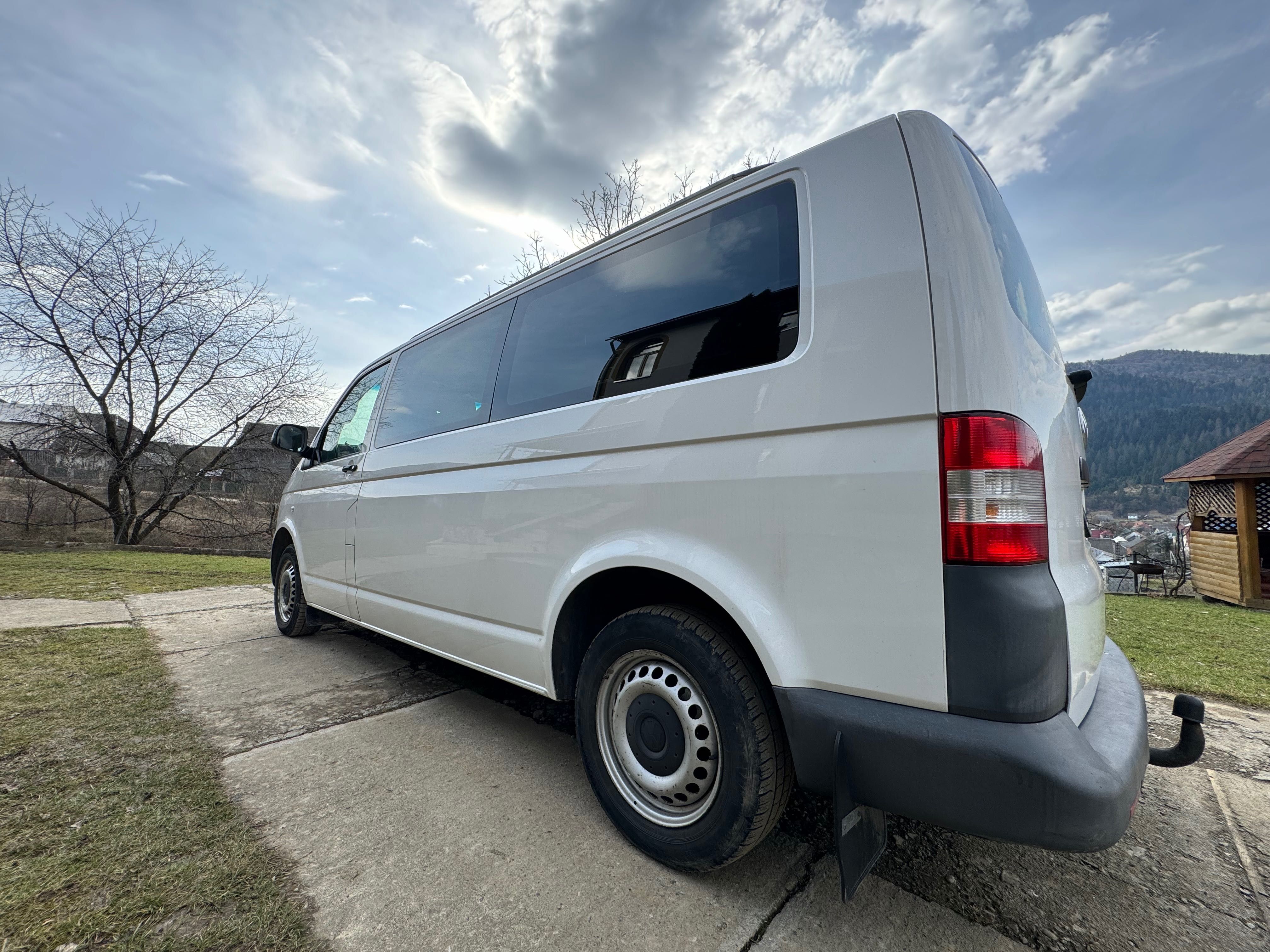 Volkswagen Transporter 2.0TDI 2012рік