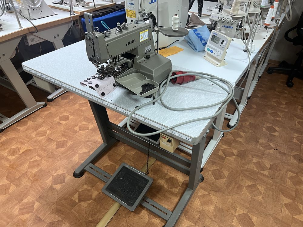 Guzikarka Juki MB-373  BDB obcinanie nici 380V