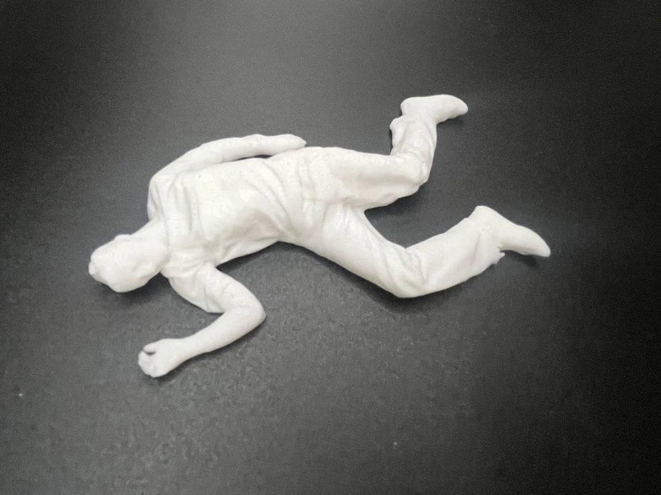 Figura 'Dead Body 2.0'