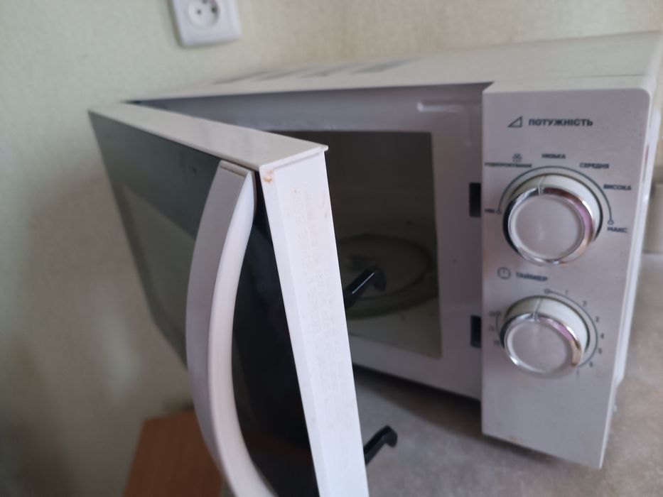 Мікрохвильова на запчастини