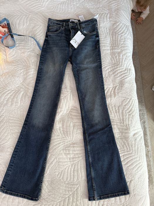 Джинси кльош Zara 38 рощмір. Нові