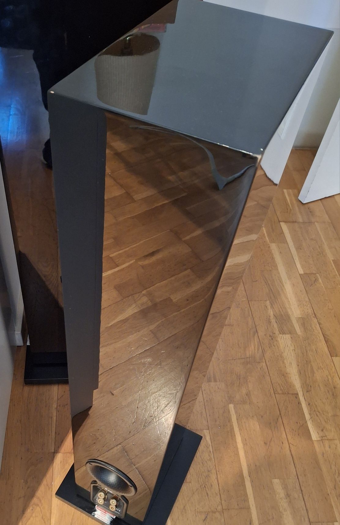 B&W CM8 black piano 5*whathifi.com