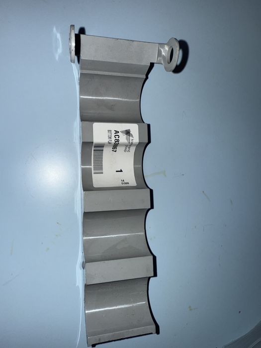 Кронштейн AC838867 Kverneland