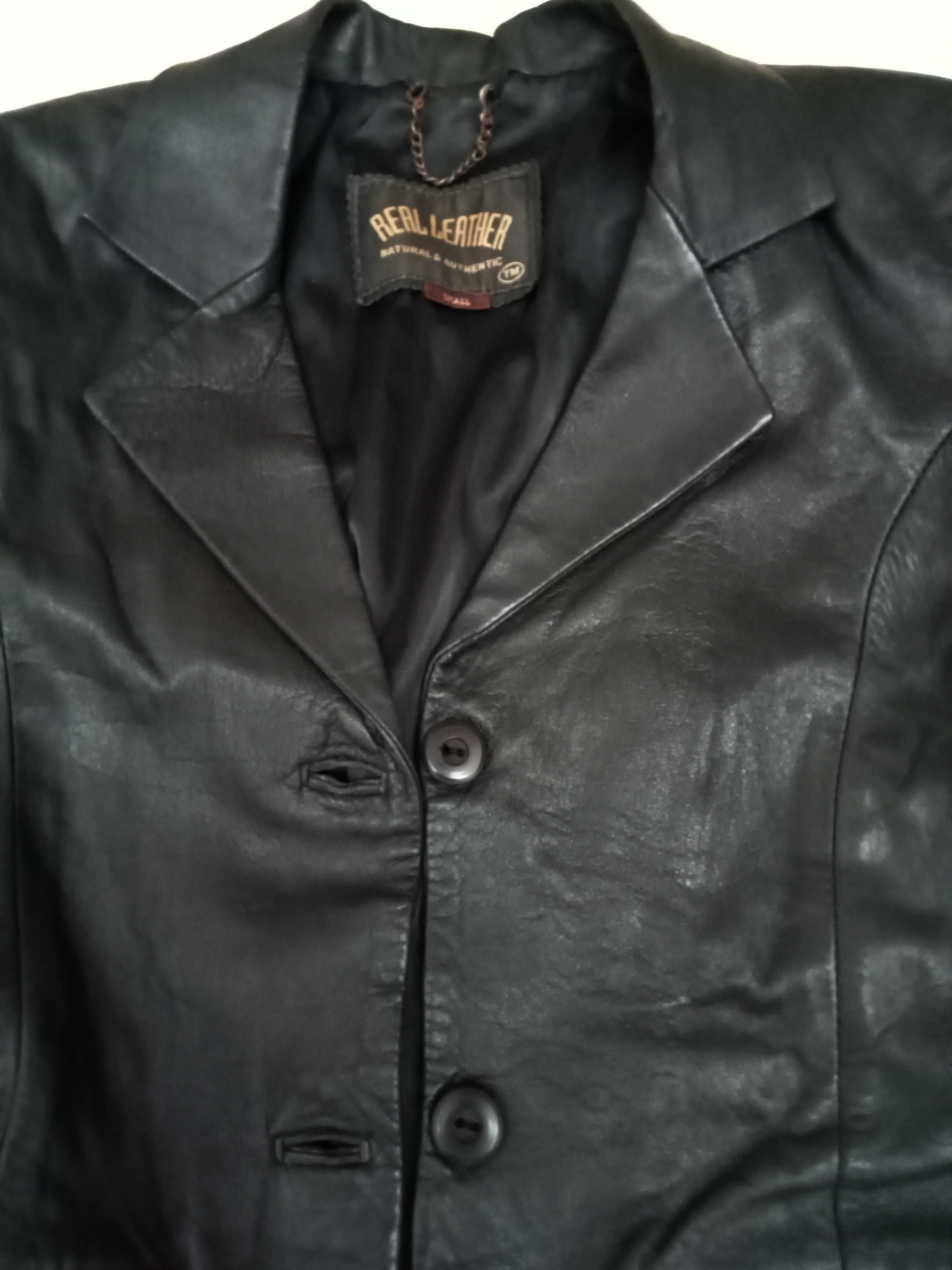 Blaser em pele preto