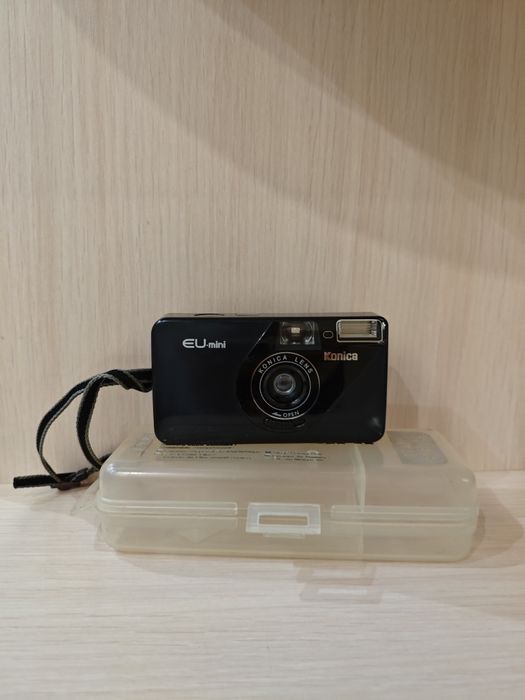 Фотоапарат коніка на плівку