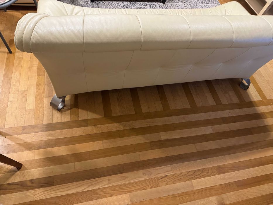 Skórzana kanapa w dobrym stanie – wygodna i zadbana