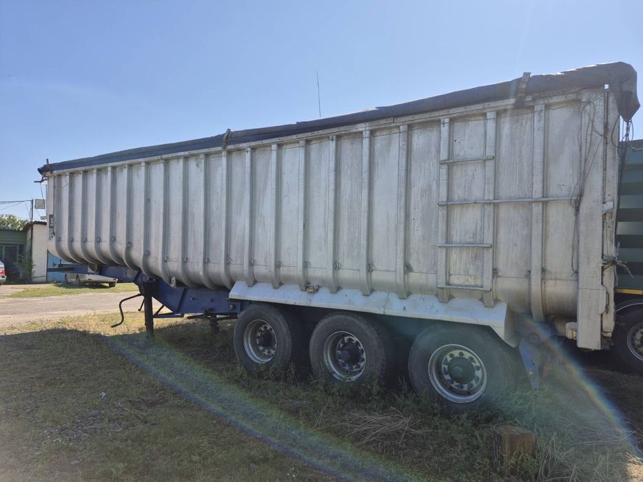 Напівпричіп самоскид