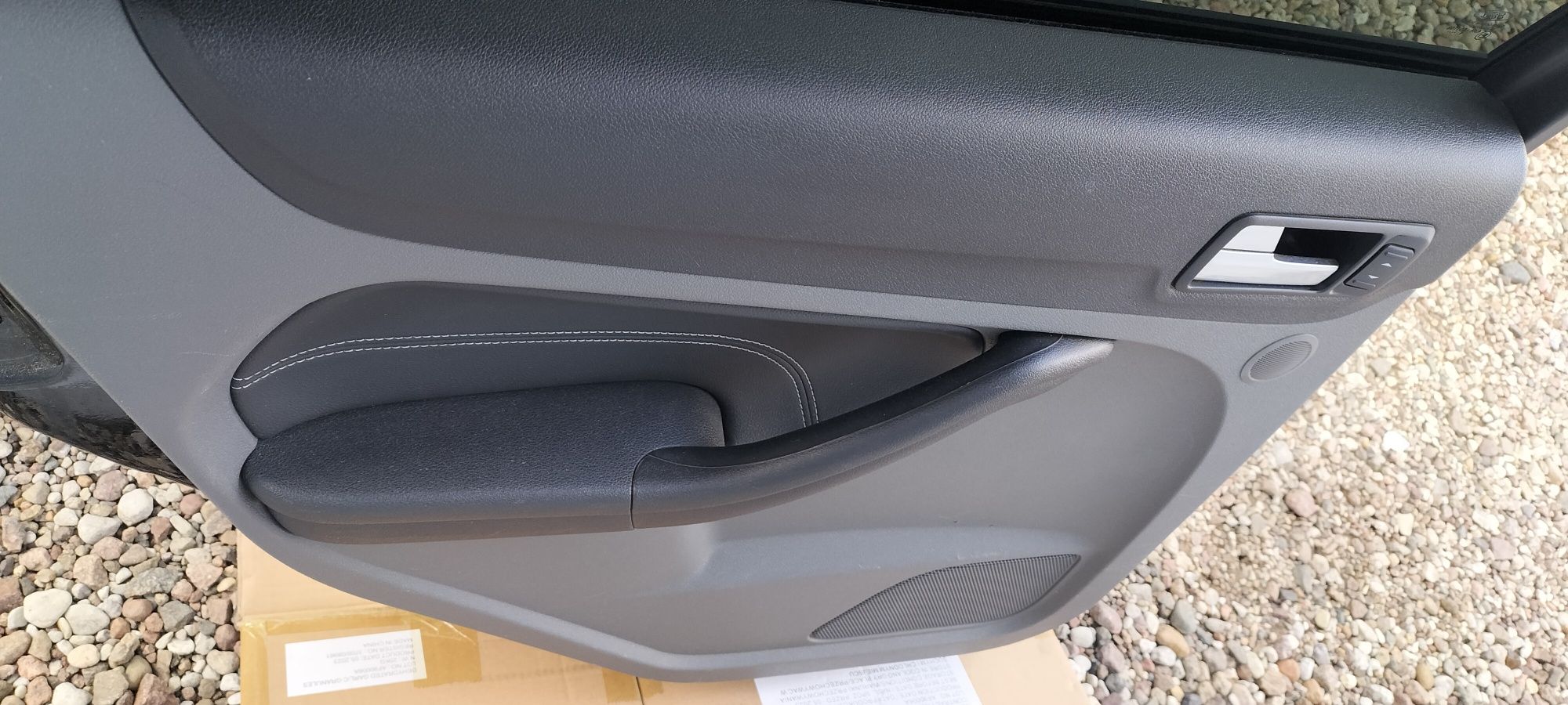 Drzwi tył lewe Ford Focus Mk2 lift f3