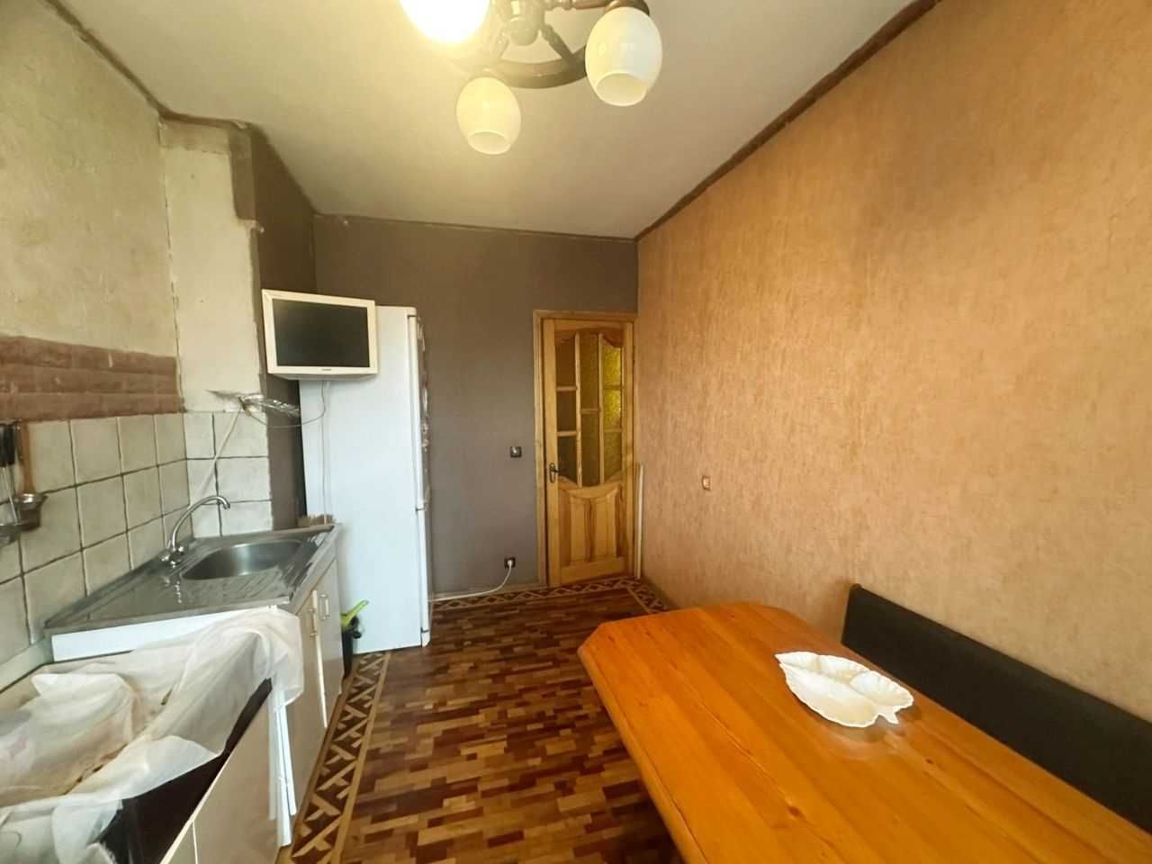 Продам трехкомнатную квартиру г. Одесса Таирово