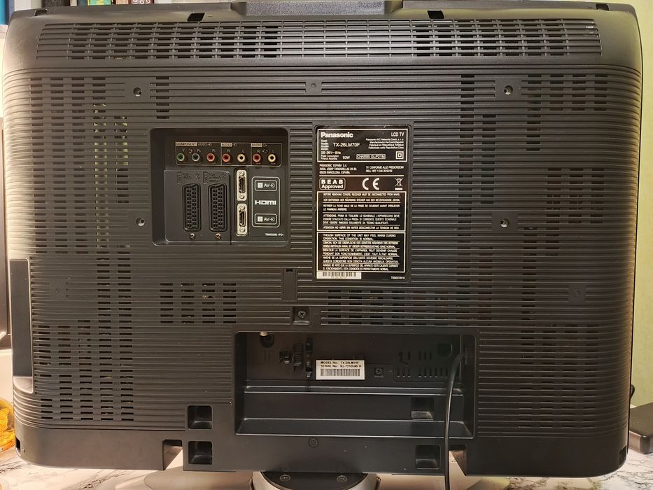 Panasonic LCD Viera TX-26LM70F